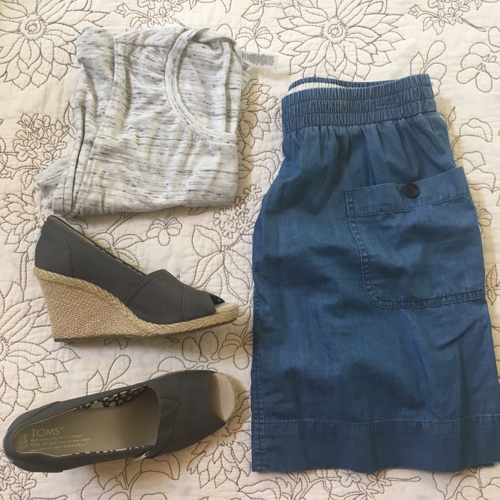 TOMS Grey Peep Toe Wedges - 5.5 - Picture 2 of 6